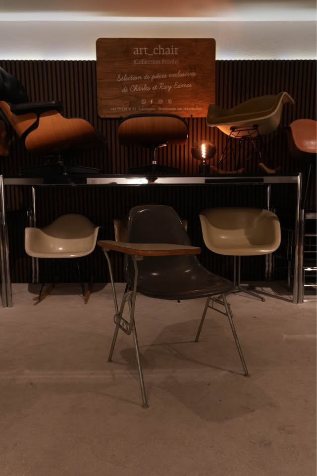 Eames DSS-TA — Herman Miller (tablette écritoire) — vue 4