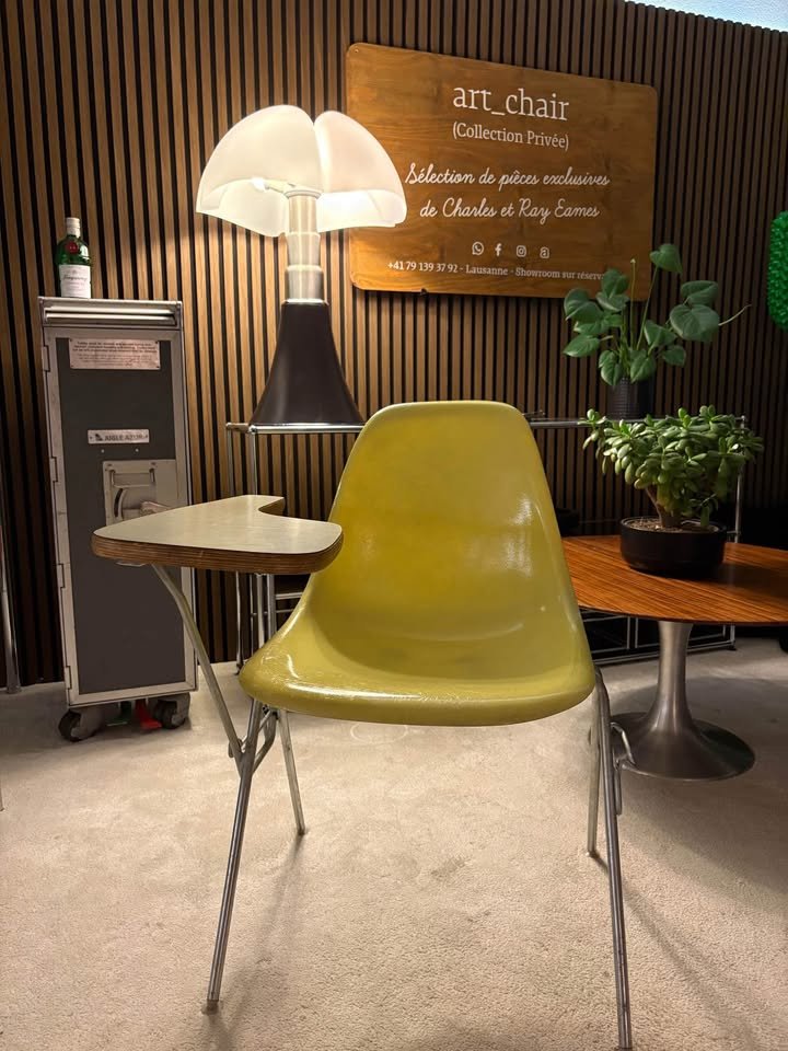 Eames DSS-TA — Herman Miller (tablette écritoire) — vue 5