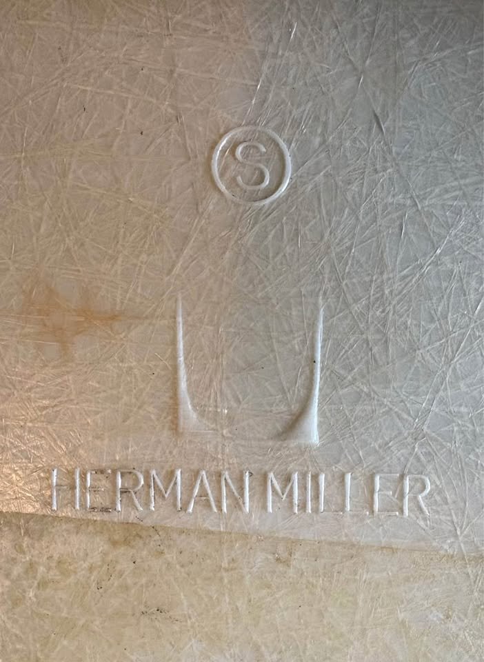 Eames Fiberglass Rocking RAR — Herman Miller — vue 2