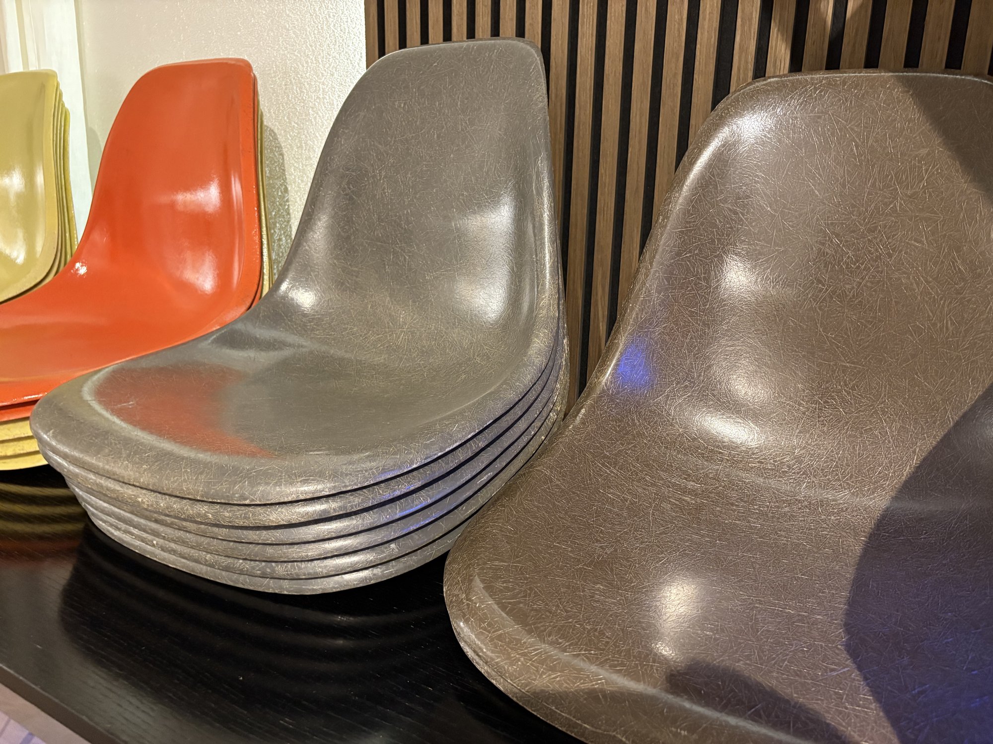 Eames Side Chairs en fibre — Herman Miller (assortiment) — vue 10