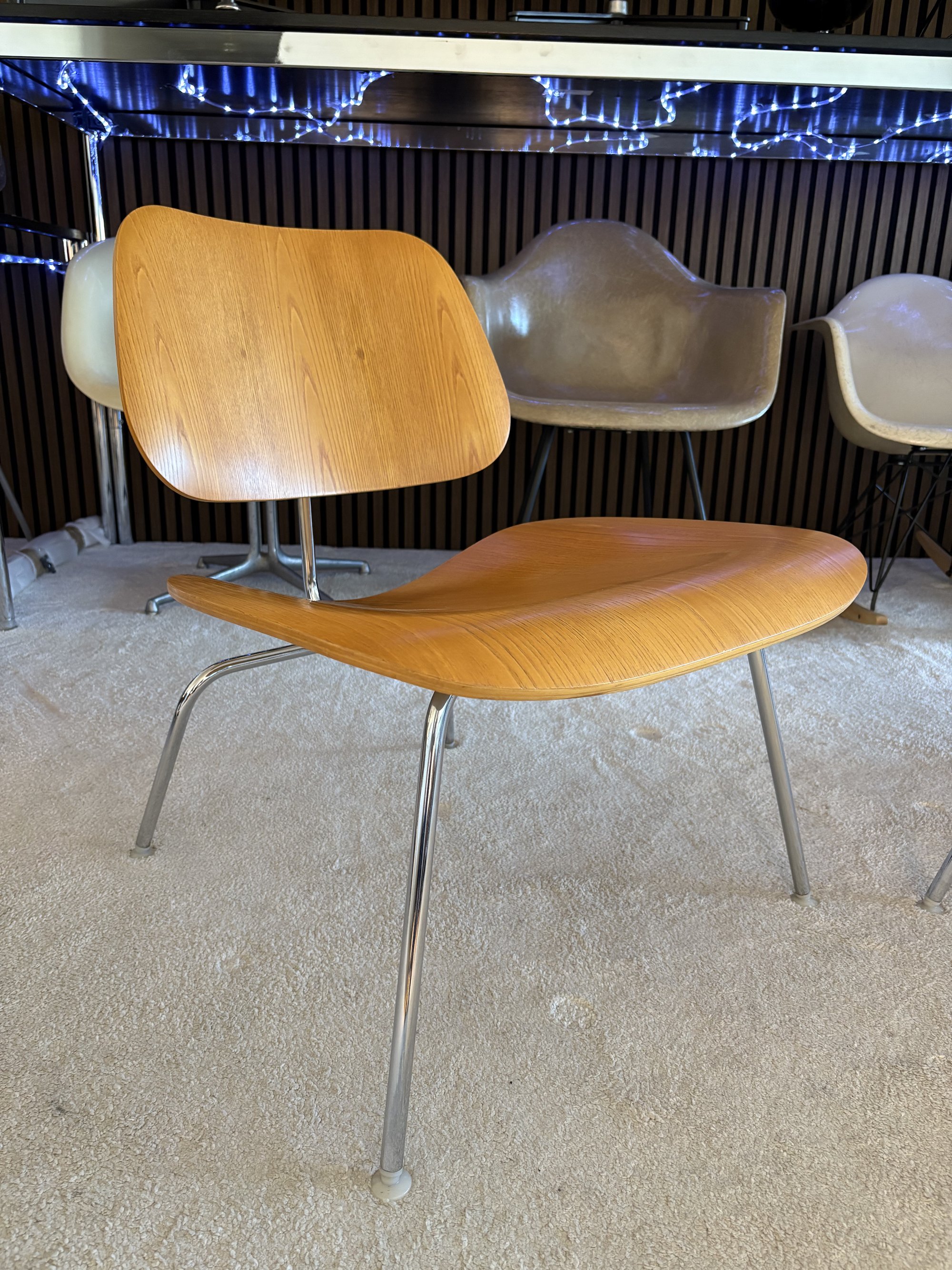 Eames LCM — Herman Miller (restaurées) — vue 4