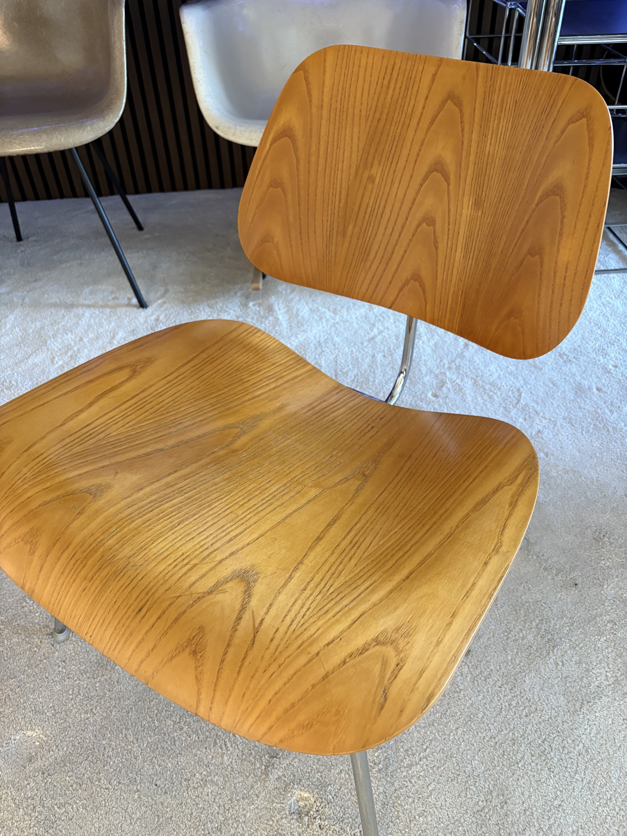 Eames LCM — Herman Miller (restaurées) — vue 6