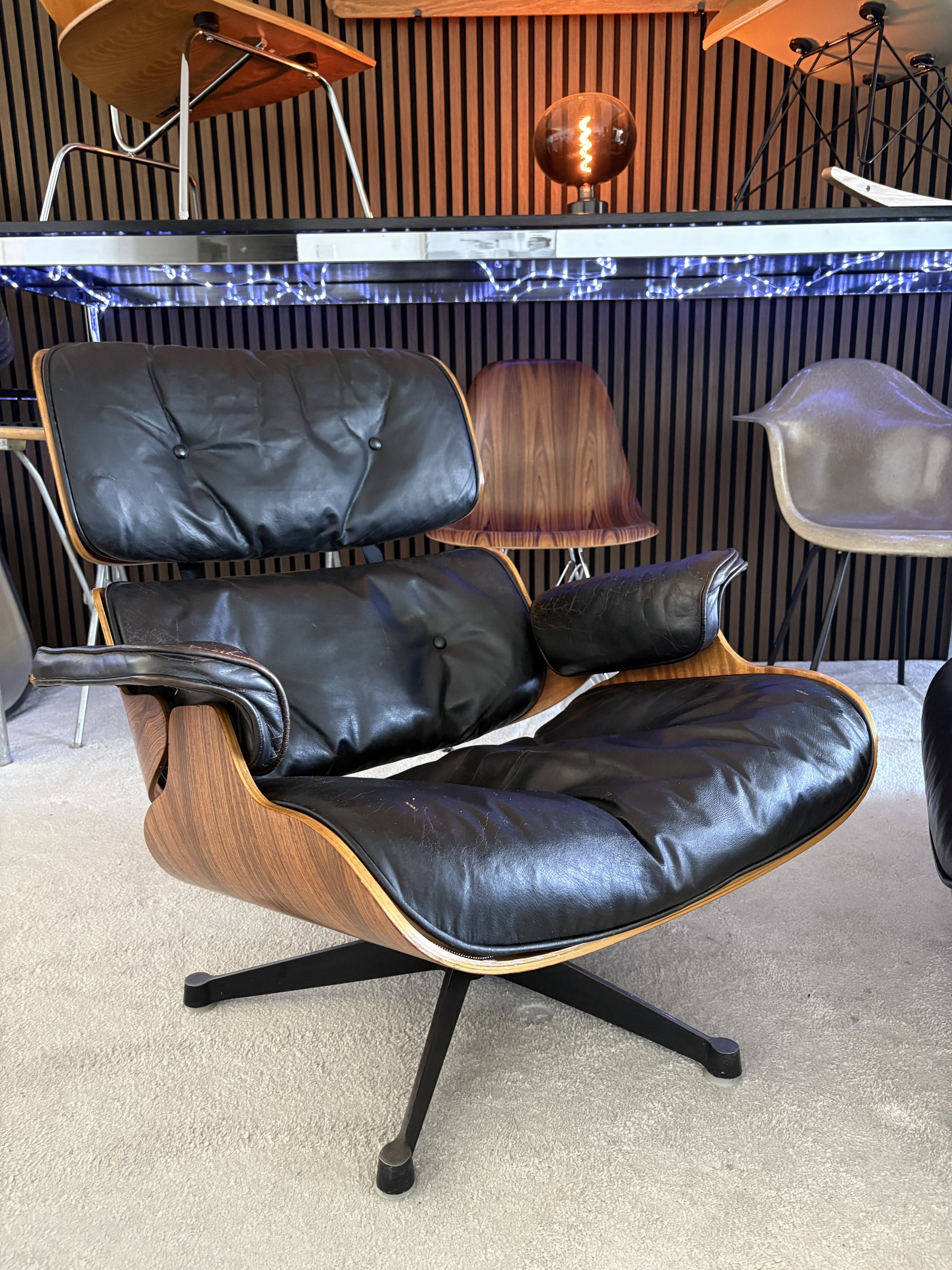 Eames Lounge Chair de 1960 édité par Contura / Herman Miller — vue 5