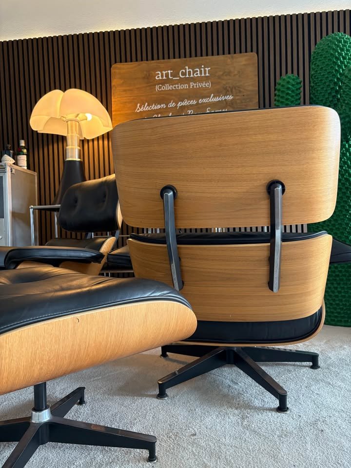 Eames Lounge Chair et Ottoman — Paire disponible — vue 5