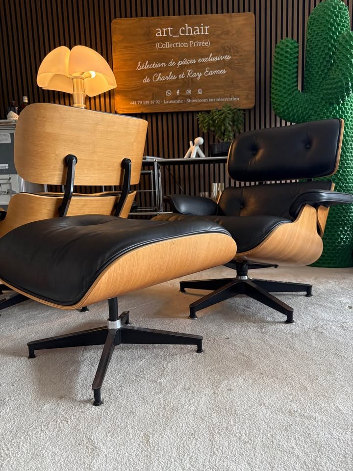 Eames Lounge Chair et Ottoman — Paire disponible — vue 6