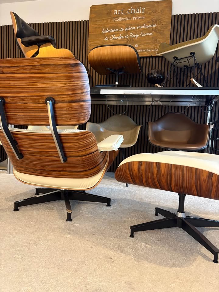 Eames Lounge Chair et Ottoman — Palissandre & Cuir Blanc — vue 3