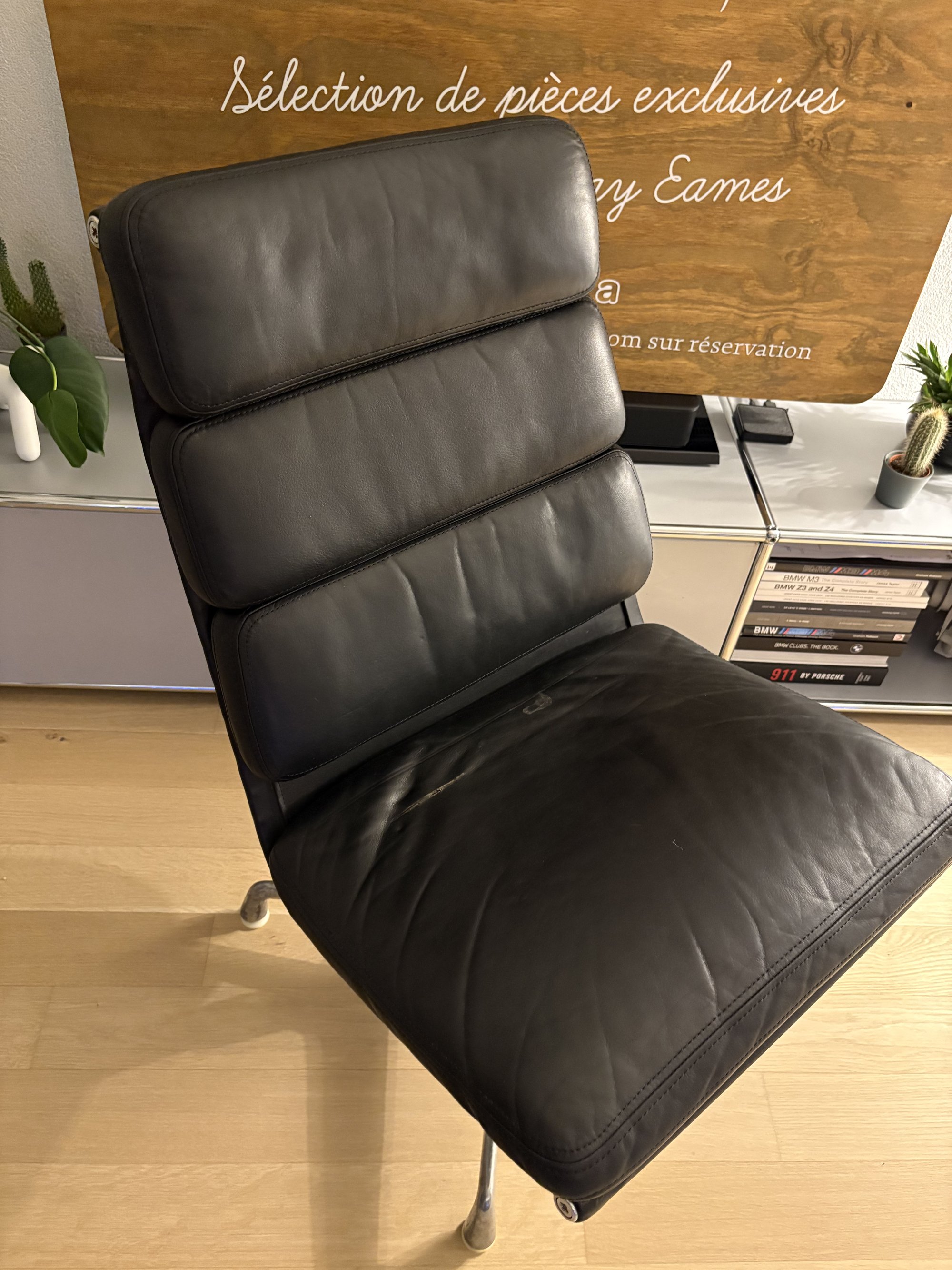 Eames Soft Pad Visiteur — Cuir Noir — vue 3