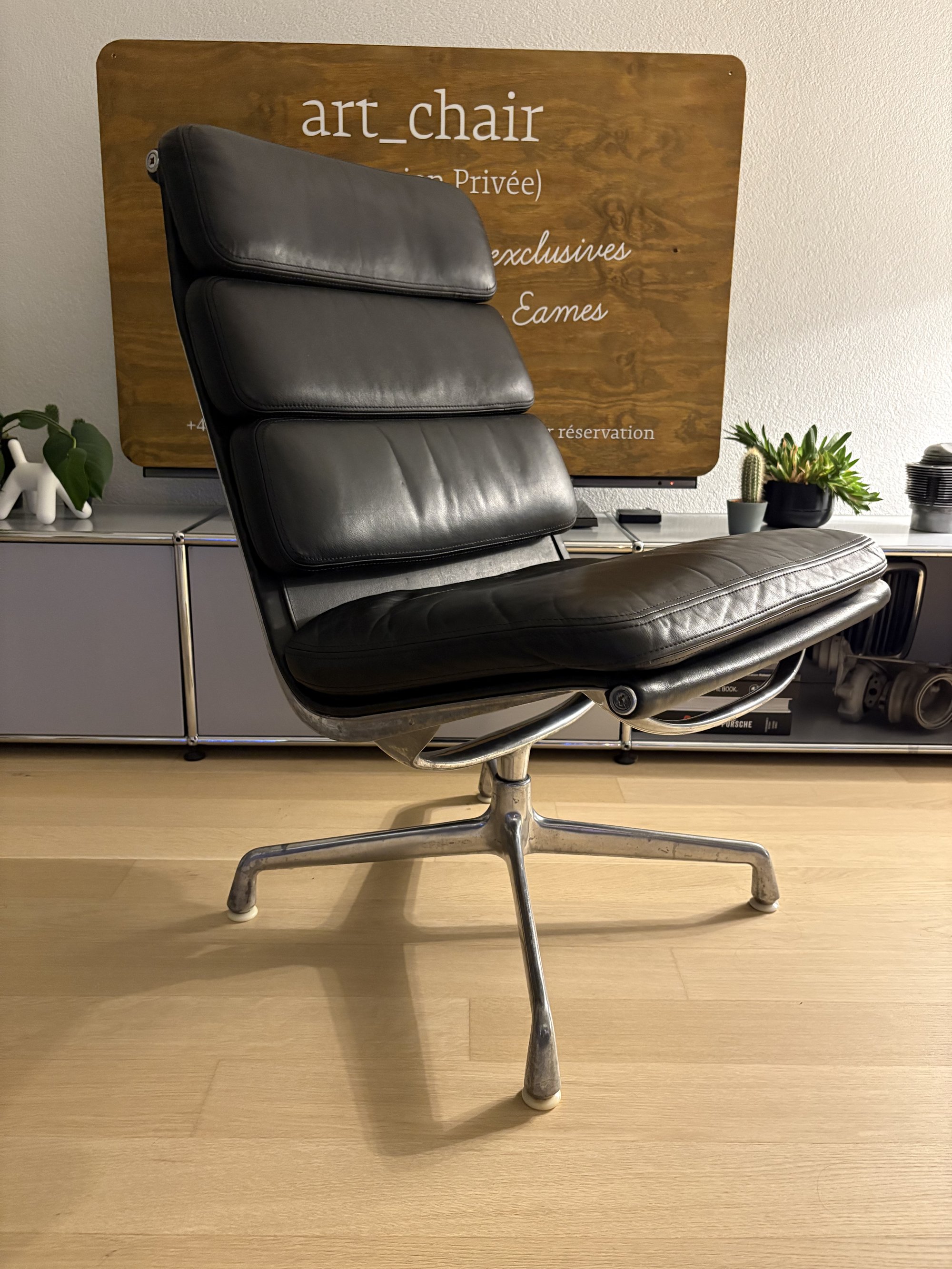 Eames Soft Pad Visiteur — Cuir Noir