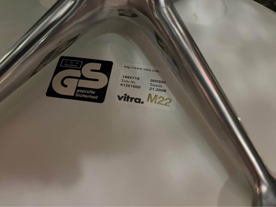 Eames Vitra La Fonda — Neuve (collector) — vue 2
