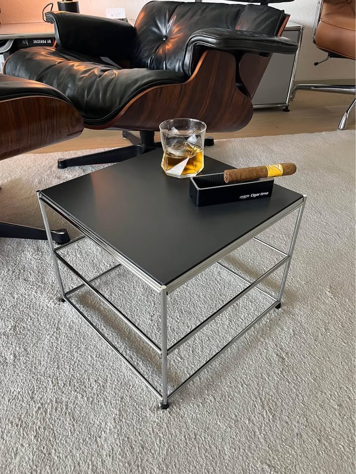 Whisky Table — compagnon idéal du Lounge Chair — vue 3